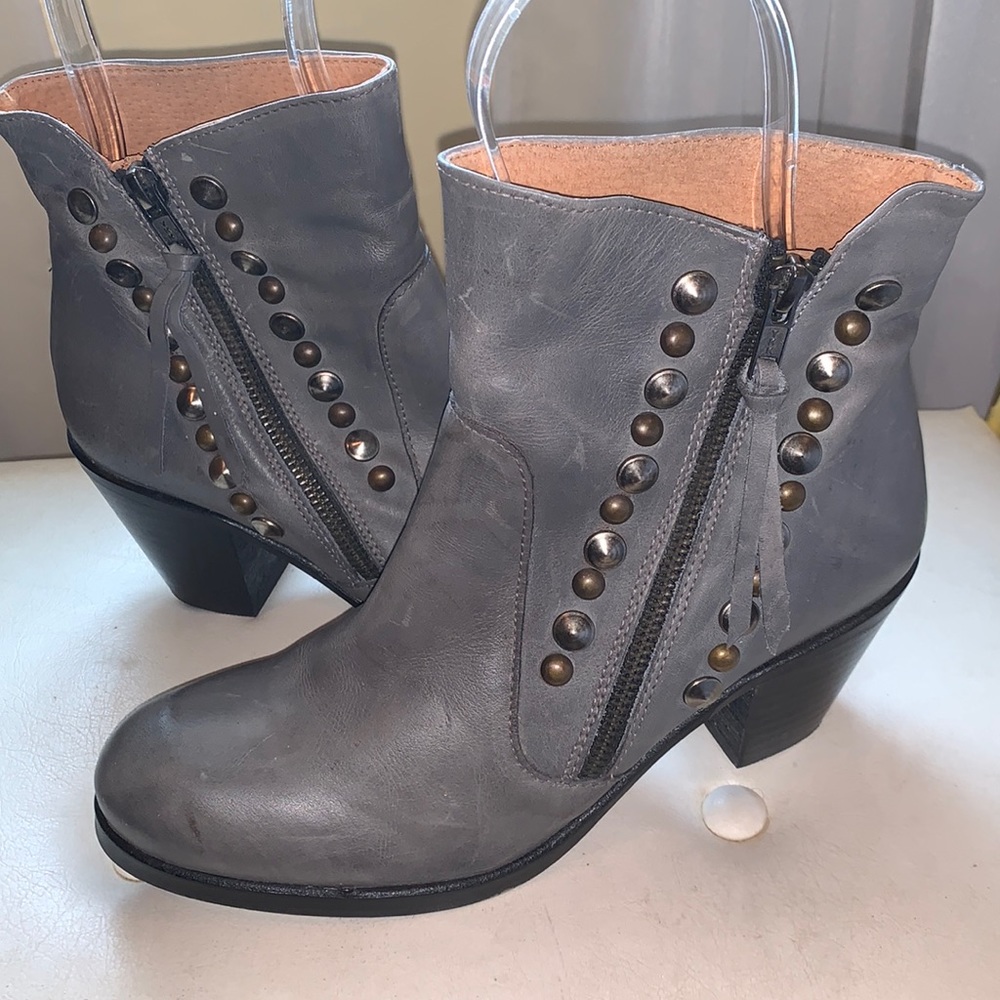 CHIO Studded Block Heels Gray Distressed Leather Ankle Boots Studded Boho 38